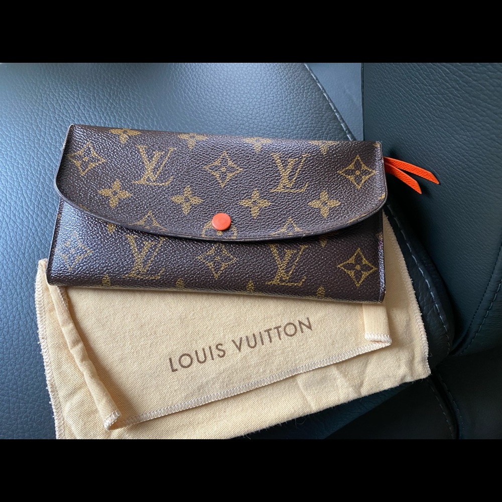 SOLD ‼️Louis Vuitton Emilie WALLET